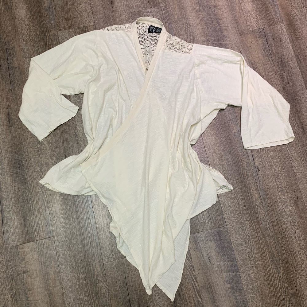 OPEN FRONT WATERFALL IVORY AND LACE CARDIGAN